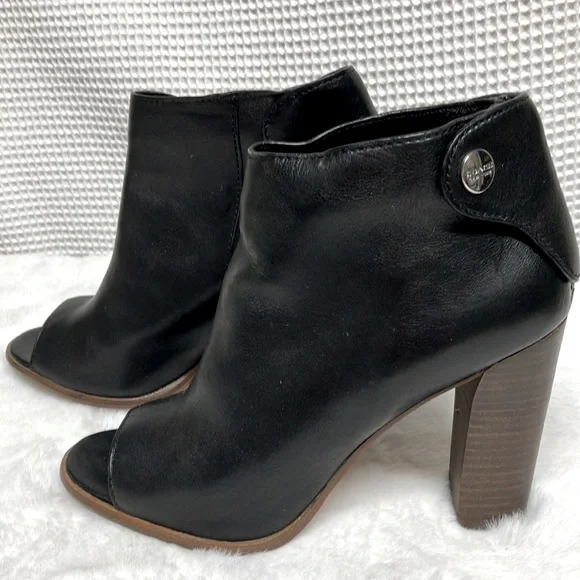 Coach women’s Labelle boots - Picture 2 of 9